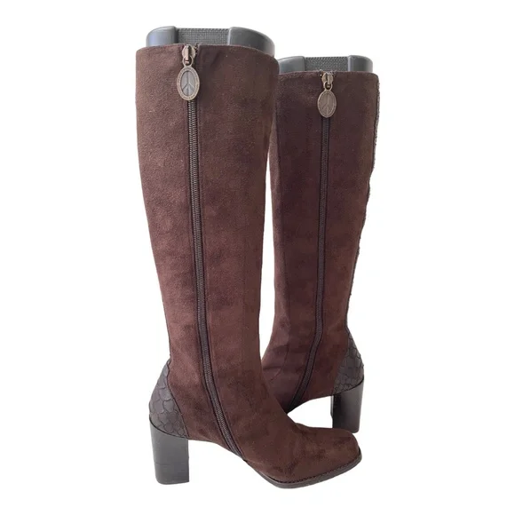 Donald J Pliner Suede Brown boots Women's Size 5 M - Picture 3 of 10